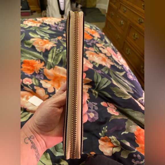 Kate Spade metallic gold wallet. - Picture 6 of 8